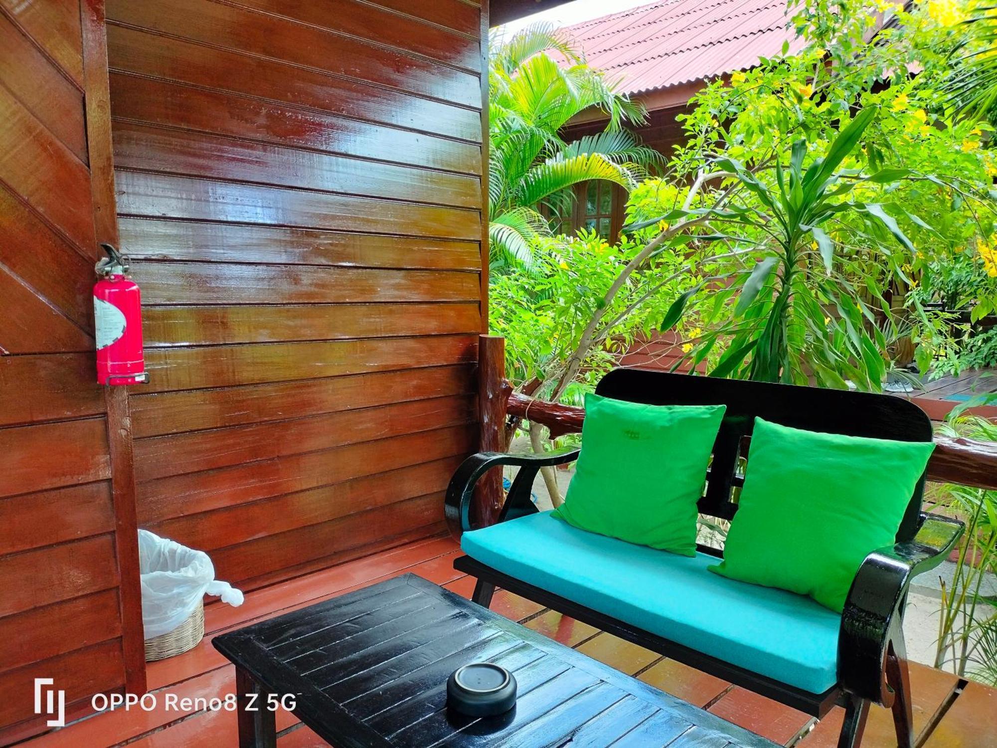 Namthip Homebeach Baan Tai Chambre photo